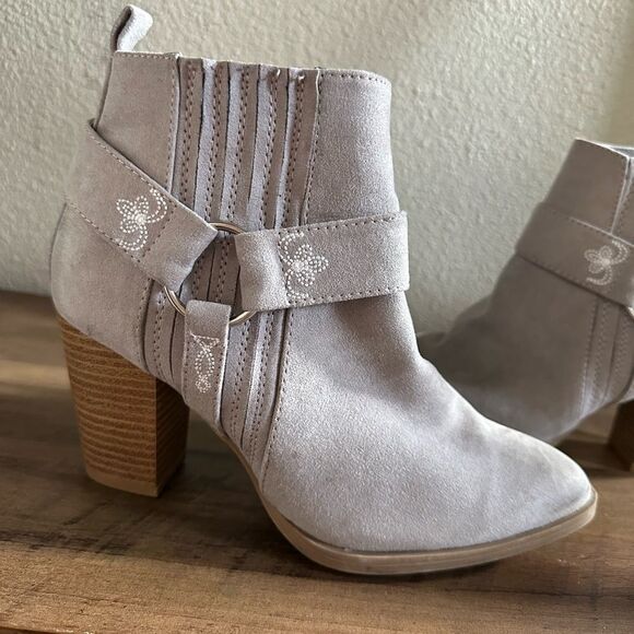 Qupid Light Grey Ankle Booties Size 6 - Picture 2 of 11